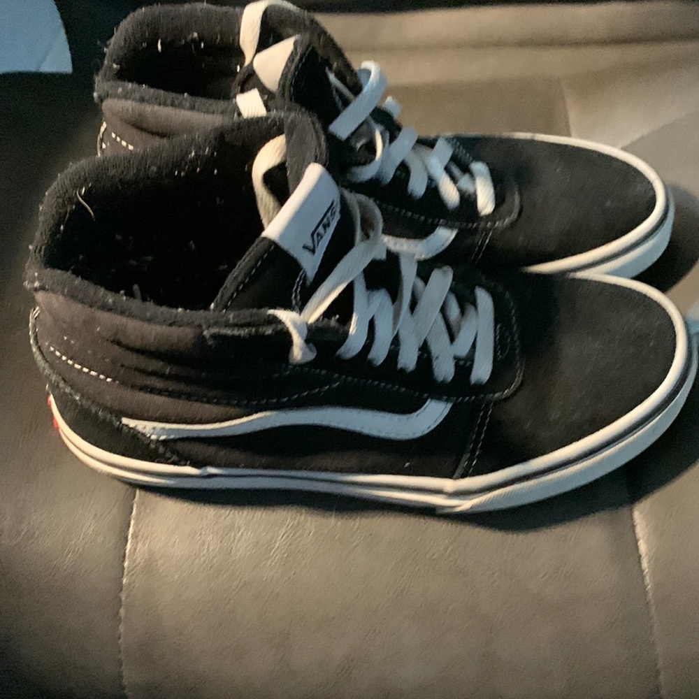 Women’s black mid top Black Vans